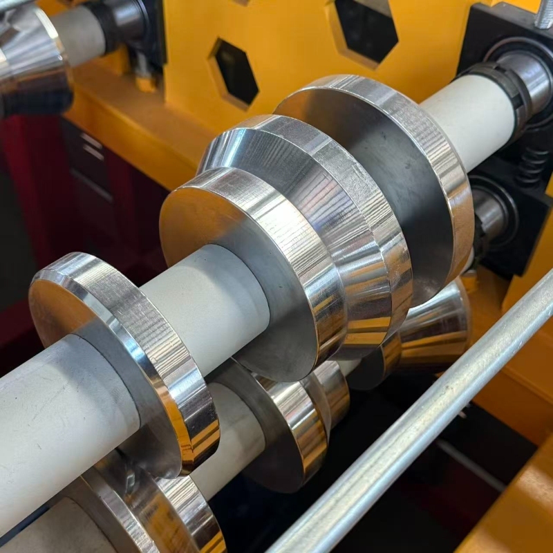 Soluzioni innovative per linee di profilatura per l'eccellenza della produzione moderna