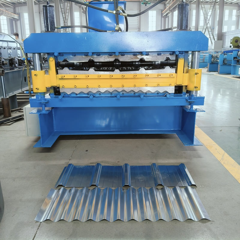 910 e macchina per la formatura di rotoli a doppio strato con piccole ondulazioni