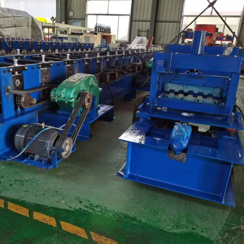 Macchina per la formatura di rulli di pedali in acciaio tecnico